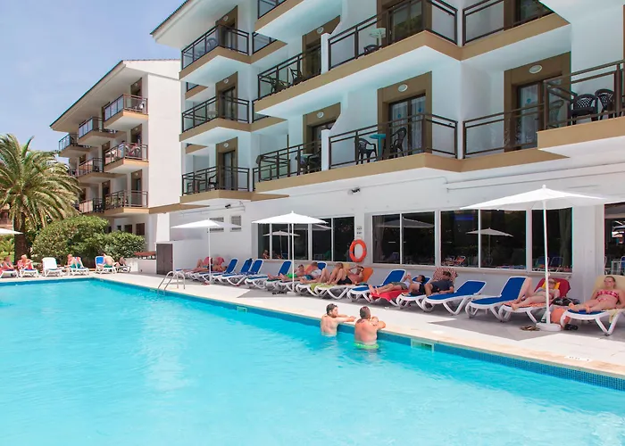 فندق Guya Wave (adults Only) كالا راتخاذا