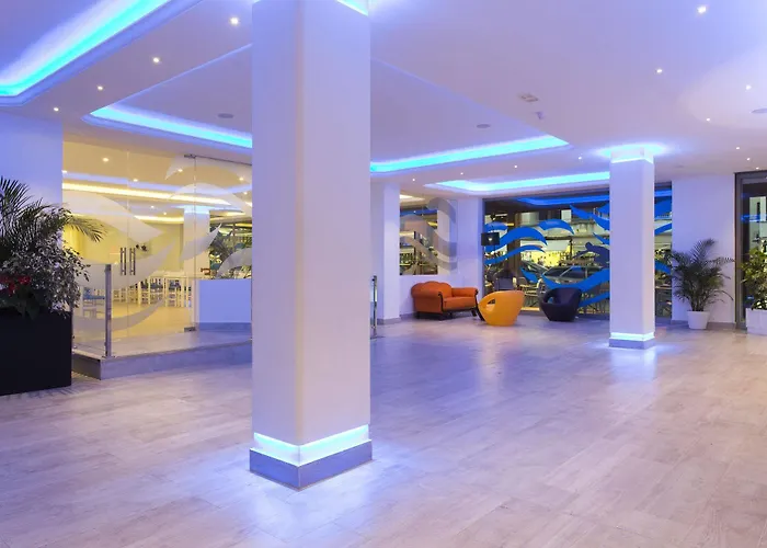 מלון Guya Wave (adults Only) 3*